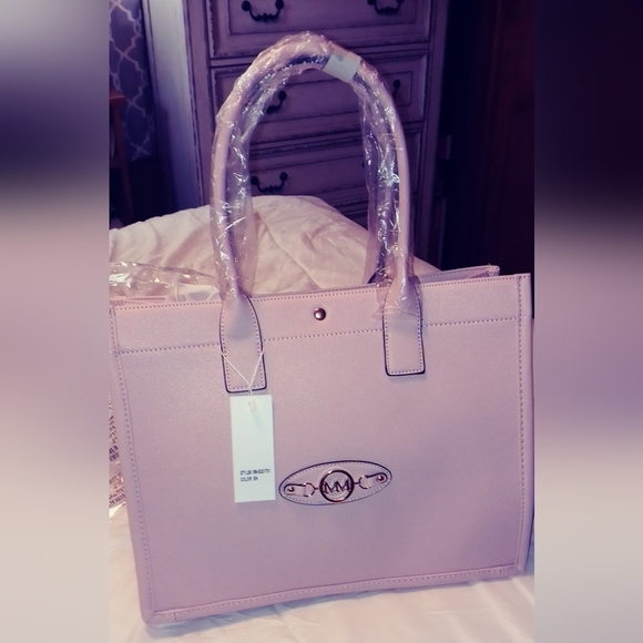 NWT MARILYN MONROE BLUSH PINK 15 INCHES BOOK TOTE - Picture 2 of 7